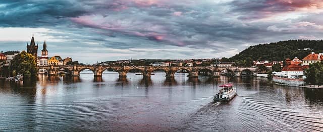 Praha nabízí nádherná místa i pro lidi, kteří ji jezdí navštěvovat relativně často