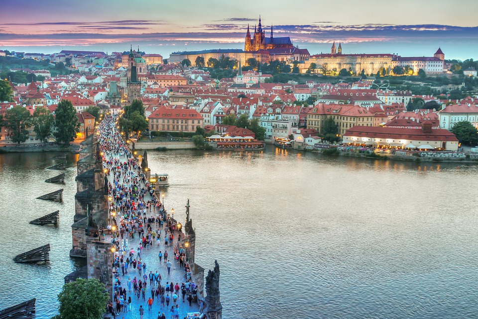 Kolik obyvatel žije v Praze nyní?