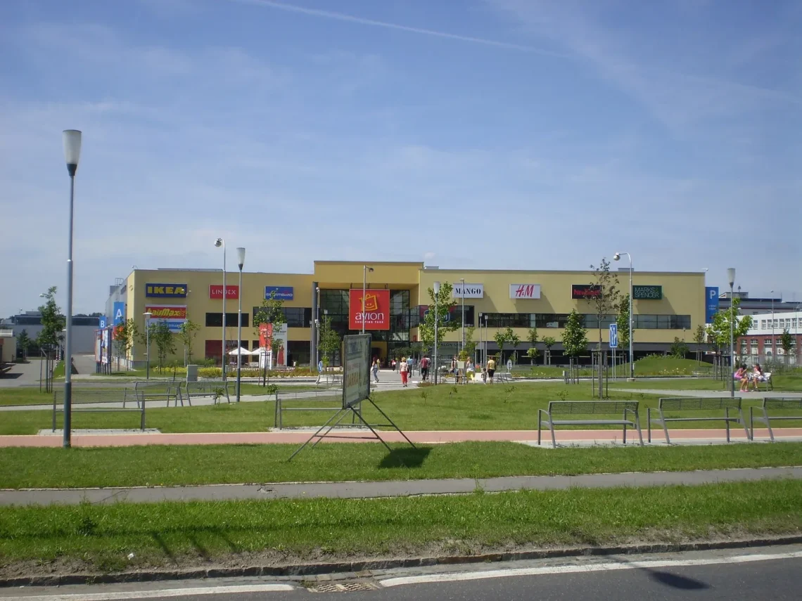 Avion Shopping Park Ostrava, pohled na obchodní areál; skutečná archivní fotografie