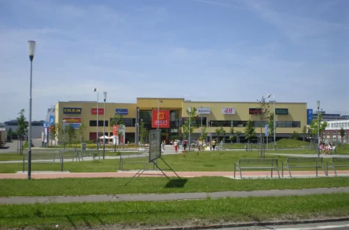 Avion Shopping Park Ostrava, pohled na obchodní areál; skutečná archivní fotografie