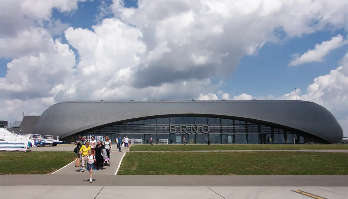 Archivní fotografie odletového terminálu letiště Brno-Tuřany
