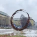 Zimní pohled na vstupní část Komenského sadů u Nové radnice v Ostravě