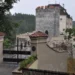 Hrad Český Šternberk a vstupní brána; skutečná archivní fotografie