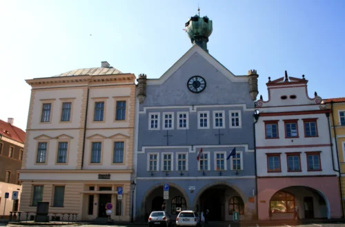Dům U Kalicha na Mírovém náměstí v Litoměřicích s vyhlídkovou věží ve tvaru kalicha