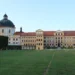 Barokní zámek Jaroměřice nad Rokytnou s kopulí kostela sv. Markéty, pohled ze zámeckého parku